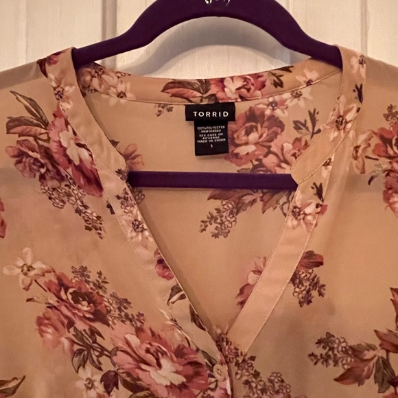 Torrid Chiffon High Low Tunic - Picture 3 of 6